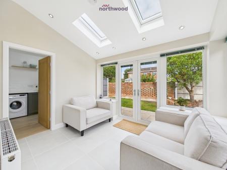 3 bedroom Detached house for sale in Ffordd Hendre, Wrexham, Wrexham, LL13