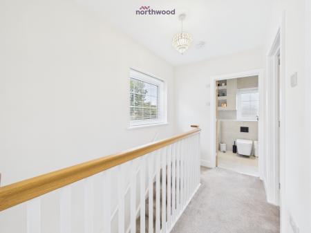 3 bedroom Detached house for sale in Ffordd Hendre, Wrexham, Wrexham, LL13