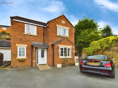 4 bedroom Detached house for sale in Francis Road, Moss, Wrexham, LL11