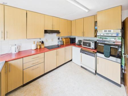 5 bedroom Detached house for sale in Green Park, Wrexham, LL13