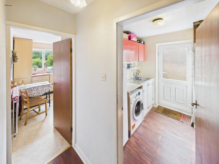 5 bedroom Detached house for sale in Green Park, Wrexham, LL13