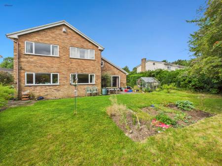 5 bedroom Detached house for sale in Green Park, Wrexham, LL13