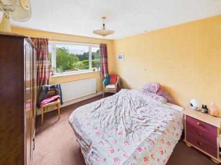 5 bedroom Detached house for sale in Green Park, Wrexham, LL13