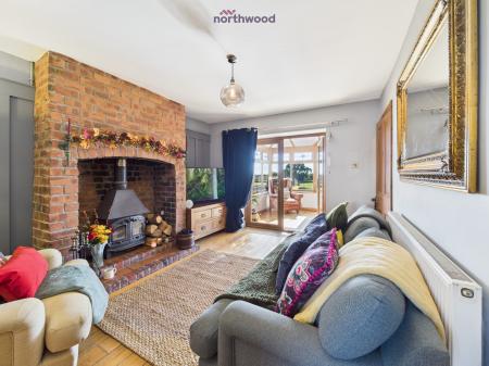 2 bedroom Terraced House for sale in Haulfre Terrace, Coedpoeth, LL11