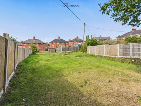 2 bedroom Semi-detached house for sale in Heol Craigfab, Cefn Mawr, LL14