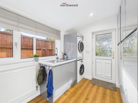 4 bedroom Detached bungalow for sale in Heol Dinas, Wrexham, LL12