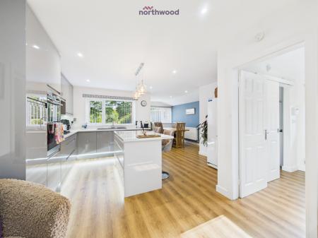 4 bedroom Detached bungalow for sale in Heol Dinas, Wrexham, LL12