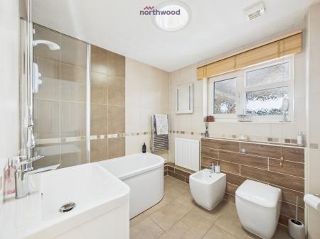 4 bedroom Detached bungalow for sale in Heol Dinas, Wrexham, LL12