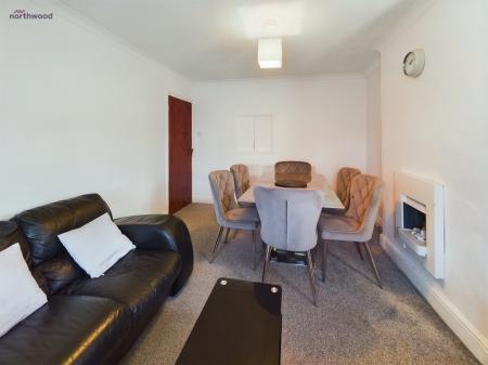 4 bedroom Detached house for sale in Holt Road, Wrexham, LL13