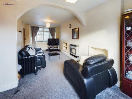 4 bedroom Detached house for sale in Holt Road, Wrexham, LL13