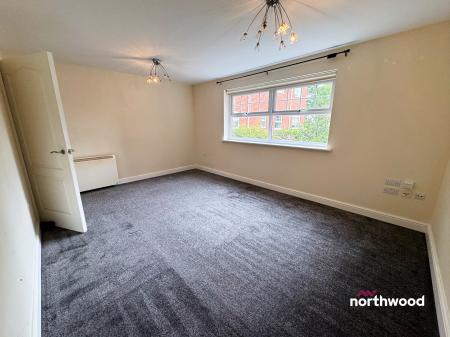 2 bedroom Flat for sale in Kingsmills Road, Wrexham, LL13