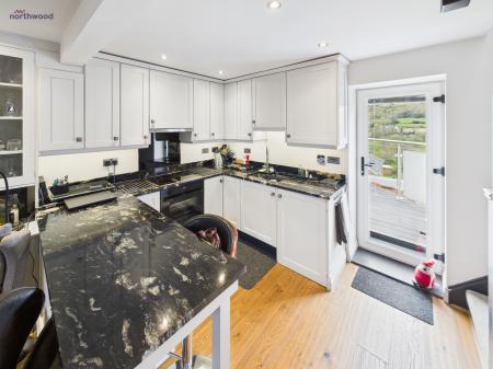 1 bedroom Cottage for sale in Nant Road, Coedpoeth, LL11