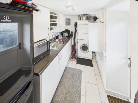 1 bedroom Cottage for sale in Nant Road, Coedpoeth, LL11