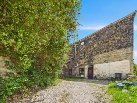 4 bedroom Detached house for sale in Newbridge Road, Wrexham, LL14