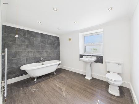 4 bedroom Detached house for sale in Newbridge Road, Wrexham, LL14