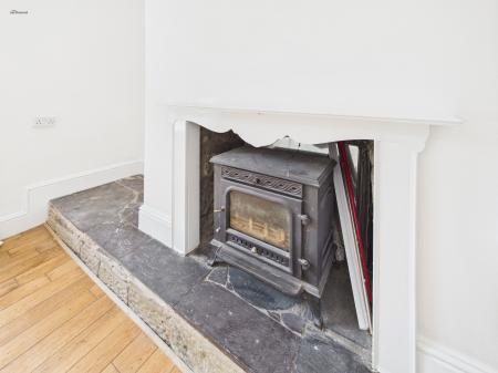 4 bedroom Detached house for sale in Newbridge Road, Wrexham, LL14