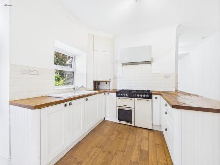 4 bedroom Detached house for sale in Newbridge Road, Wrexham, LL14