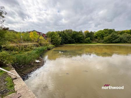 2 bedroom Flat for sale in Pant Glas, Johnstown, LL14