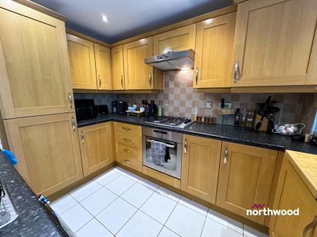 2 bedroom Flat for sale in Pant Glas, Johnstown, LL14