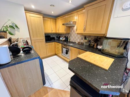 2 bedroom Flat for sale in Pant Glas, Johnstown, LL14