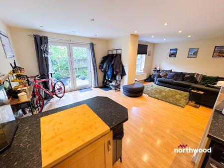 2 bedroom Flat for sale in Pant Glas, Johnstown, LL14