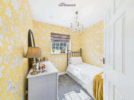 6 bedroom Detached house for sale in Wrexham Road, Pentre Bychan, LL14