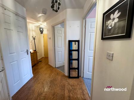 2 bedroom Apartment for sale in Lamberton Drive, Brymbo, LL11