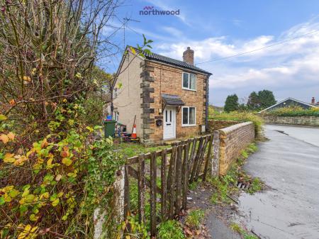 1 bedroom Detached house for sale in Poplar Road, Penycae, LL14