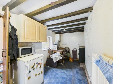 1 bedroom Detached house for sale in Poplar Road, Penycae, LL14