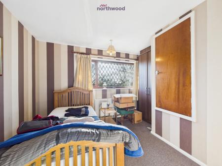 2 bedroom Terraced House for sale in Llwyn Fields, Oswestry, SY11