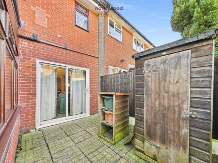 2 bedroom Terraced House for sale in Llwyn Fields, Oswestry, SY11