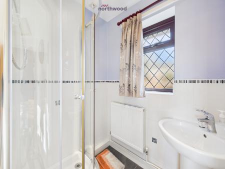 2 bedroom Terraced House for sale in Llwyn Fields, Oswestry, SY11