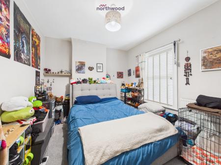 2 bedroom Semi-detached house for sale in Valley View, Wrexham, LL11