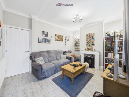 2 bedroom Semi-detached house for sale in Valley View, Wrexham, LL11