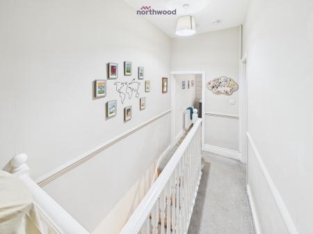 2 bedroom Semi-detached house for sale in Valley View, Wrexham, LL11