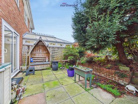 3 bedroom Semi-detached house for sale in Queensway, Gwersyllt, Wrexham, LL11