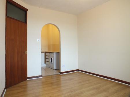 1 bedroom Flat to let in Chester Street, Wrexham, LL13