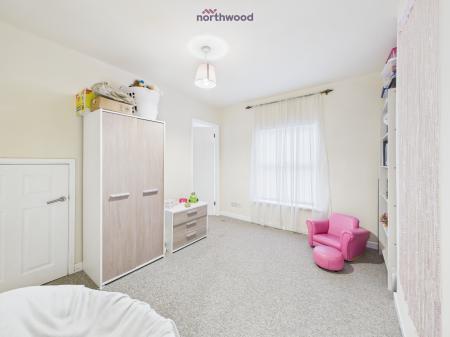 3 bedroom Terraced House for sale in Wrexham Road, Rhostyllen, LL14