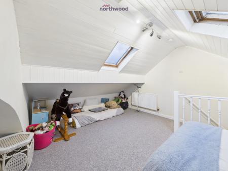 3 bedroom Terraced House for sale in Wrexham Road, Rhostyllen, LL14