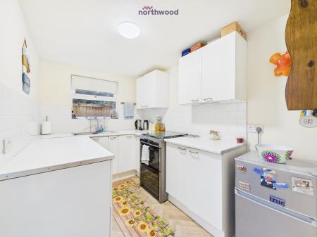 3 bedroom Terraced House for sale in Wrexham Road, Rhostyllen, LL14