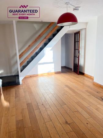 2 bedroom Terraced House to let in Bank Street, Southsea, LL11