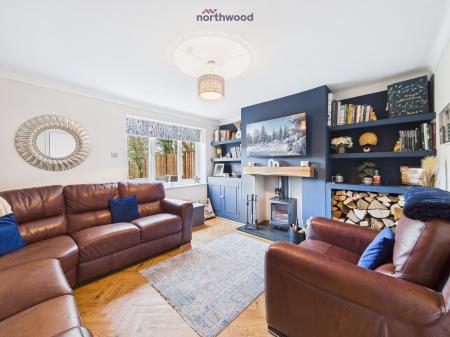 3 bedroom Detached house for sale in Shellbrook Drive, Wrexham, Wrexham, LL14