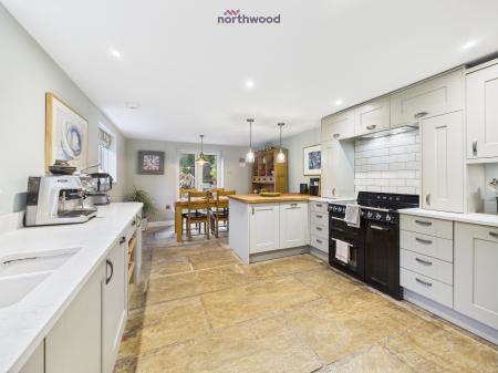 3 bedroom Detached house for sale in Heol Pen Y Felin, Wrexham, LL11