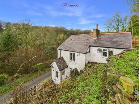 3 bedroom Detached house for sale in Heol Pen Y Felin, Wrexham, LL11