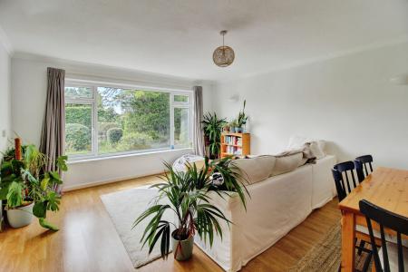 2 bedroom Flat for sale in Grove Road, Bristol, BS9