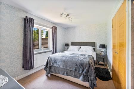 6 bedroom Detached house for sale in Queens Drive, Taunton, TA1