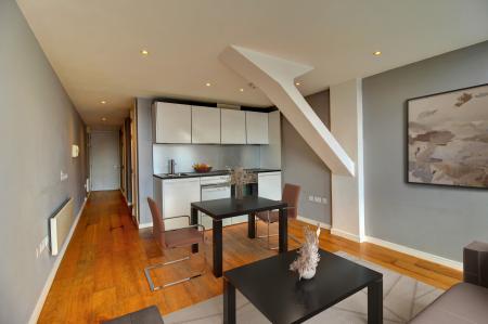 1 bedroom Flat for sale in Skypark Road, Bedminster, Bristol, BS3