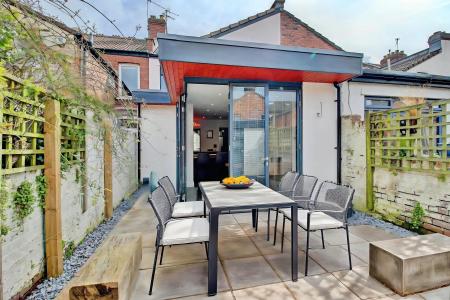 3 bedroom Terraced House to let in Sandford Road, Hotwells, Bristol, BS8