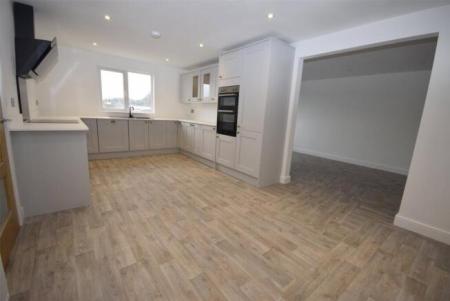 1 bedroom Detached house to let in Brook Road, Mangotsfield, Bristol, BS16