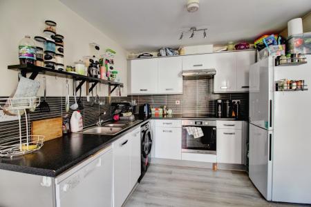 2 bedroom Flat to let in Paxton Drive, Ashton Gate, Bristol, BS3